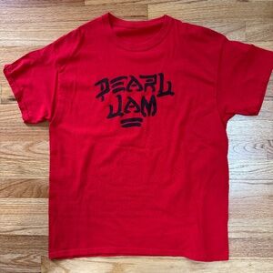 Vintage Pearl Jam destroy Red T-Shirt Size Large